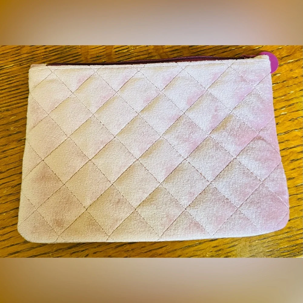 Ipsy makeup bag with SURPRISE piece of jewelry soft mauve New